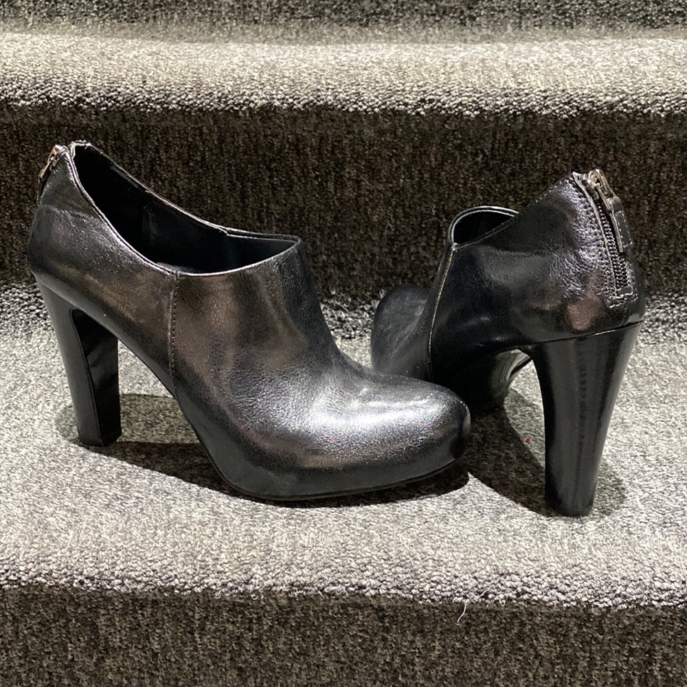 Franco Sarto shooties.